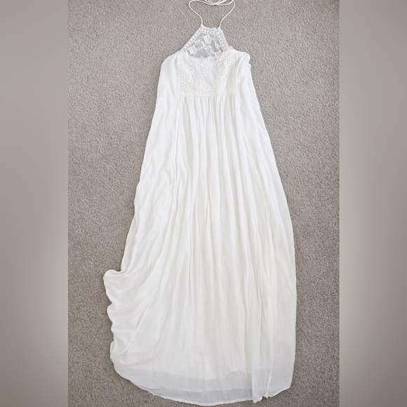 Abercrombie & Fitch White Lace Halter Maxi dress size Medium - Picture 2 of 6